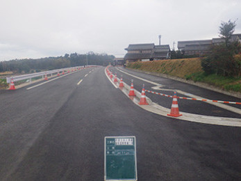 平成30年度 第E101-05号　　　　　　　　　伊香立浜大津線補助道路整備工事